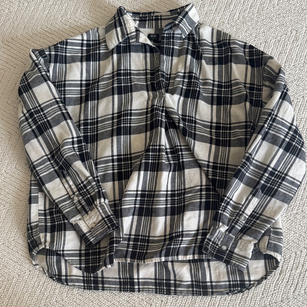 Uniqlo Black and White Plaid Shirt